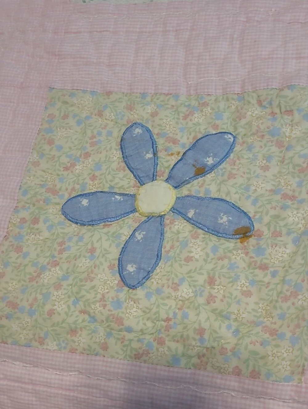 Cutter Quilt Pastel Pink Appliqué Floral Quilt - Soft Patchwork Bedding